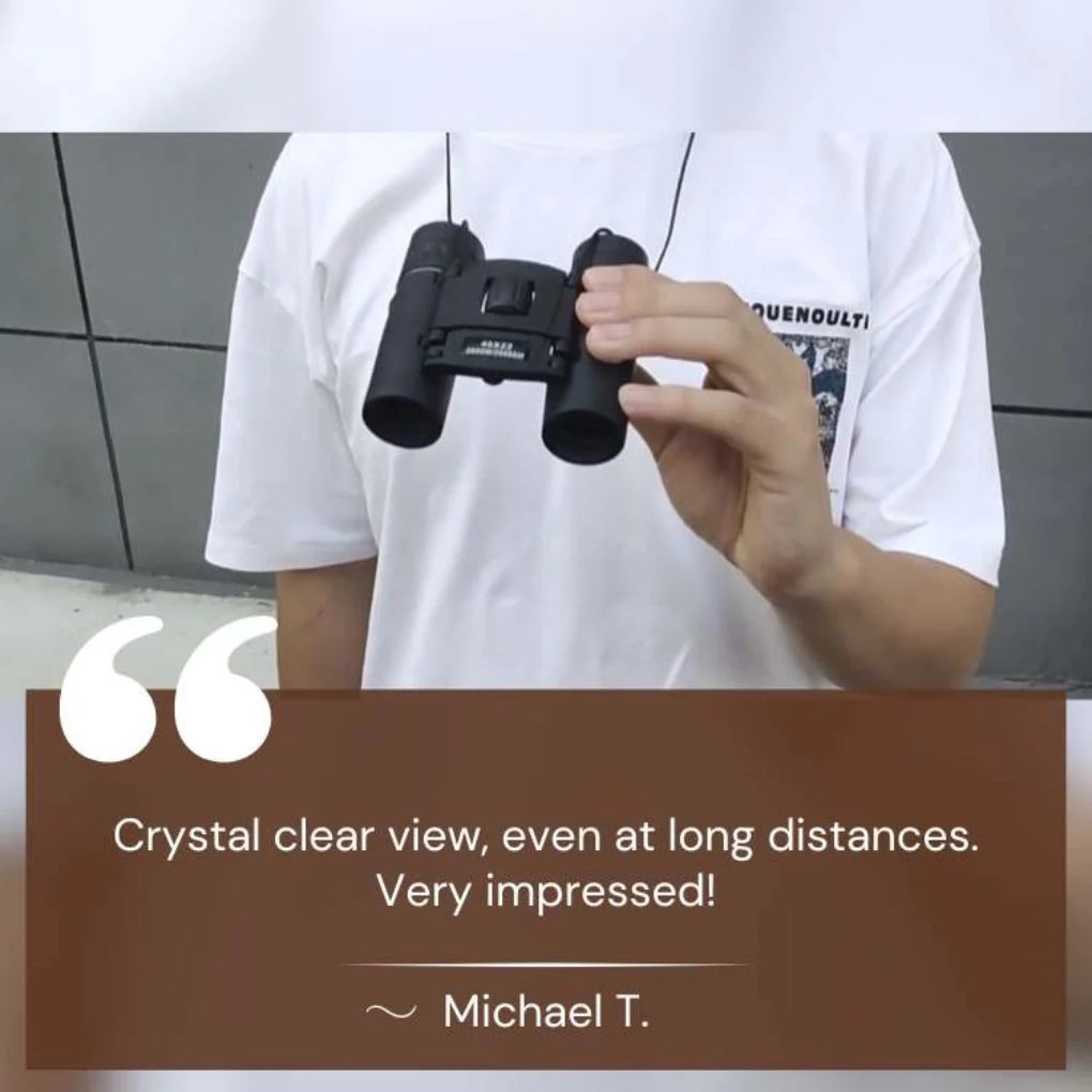 Men's compact binoculars with 22mm objective lens and 96-metre field of view