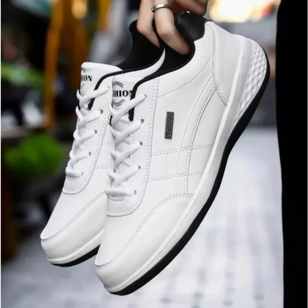 Men's leather trainers in white with lace-up closure and supportive sole for casual wear