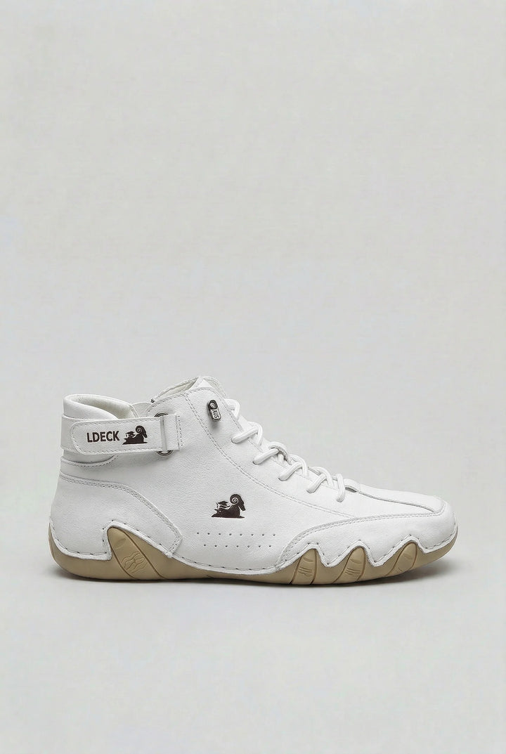 Men's high-top trainers in white with sculpted sole and water-resistant protection