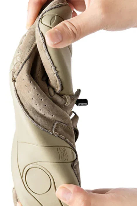 Men's high-top trainers in light grey with lace-up closure and adjustable ankle strap