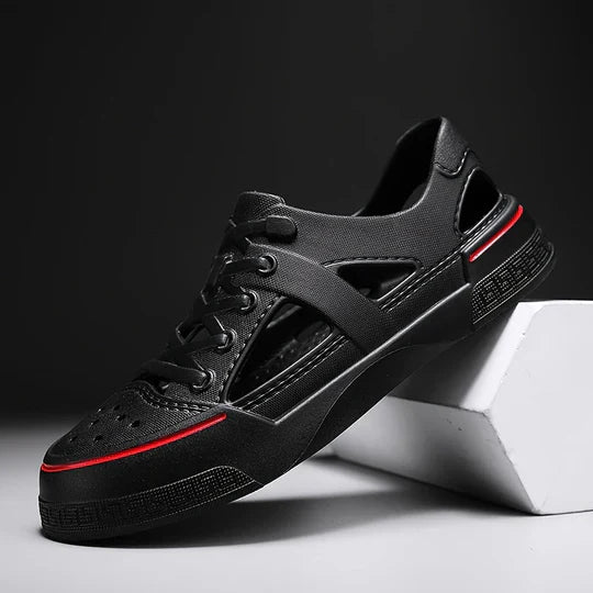 Men's water trainers in trainer style with breathable mesh upper and non-slip sole for beach wear