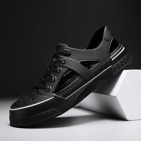 Men's slip-on water trainers with sporty silhouette ideal for outdoor water activities