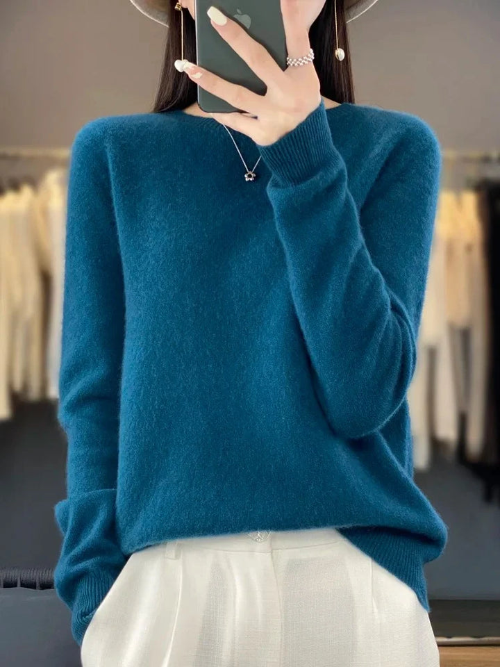 Close-up of knit construction on women's crew neck jumper
