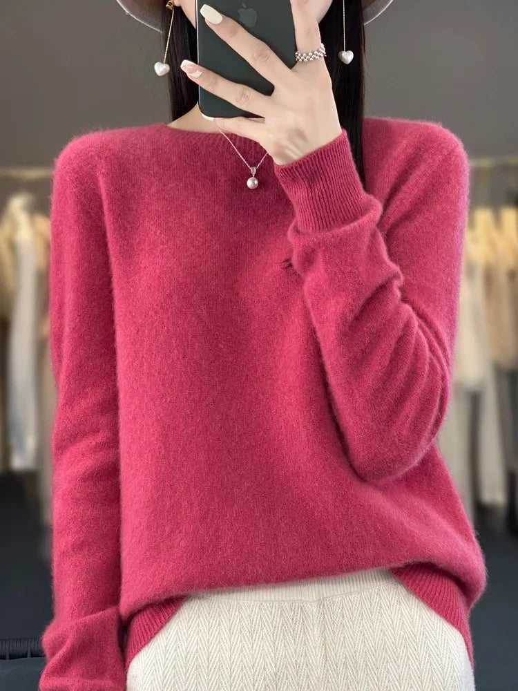 Women's long sleeve jumper in beige for autumn layering