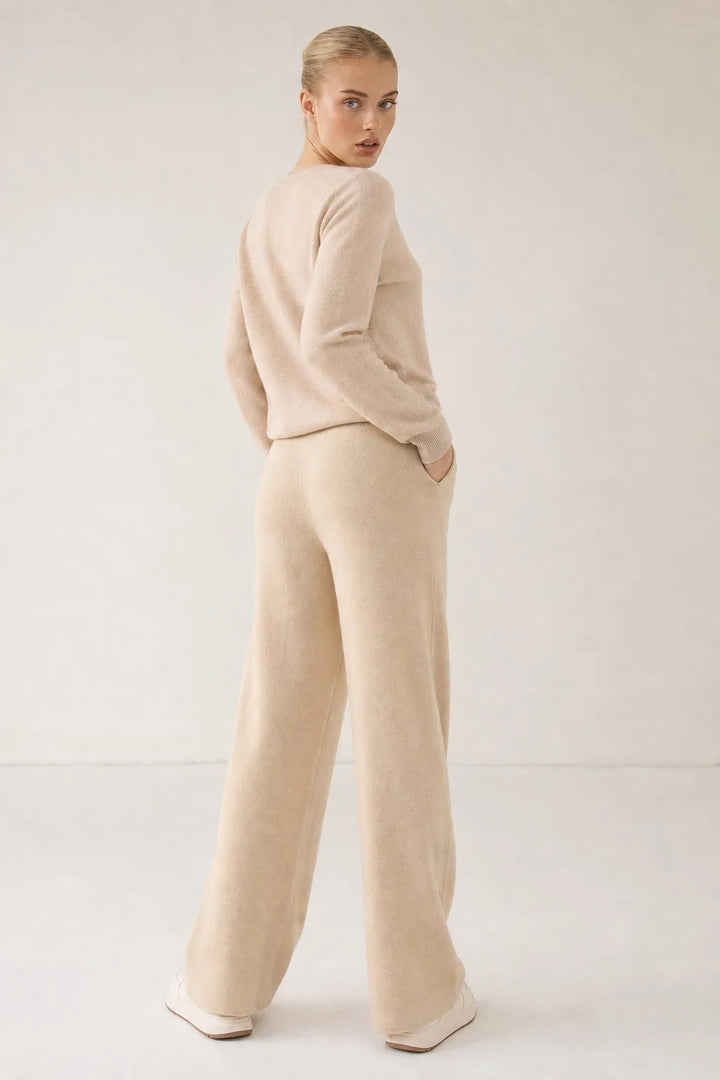 Detail shot of Merino Pants elasticated waistband and side pocket construction