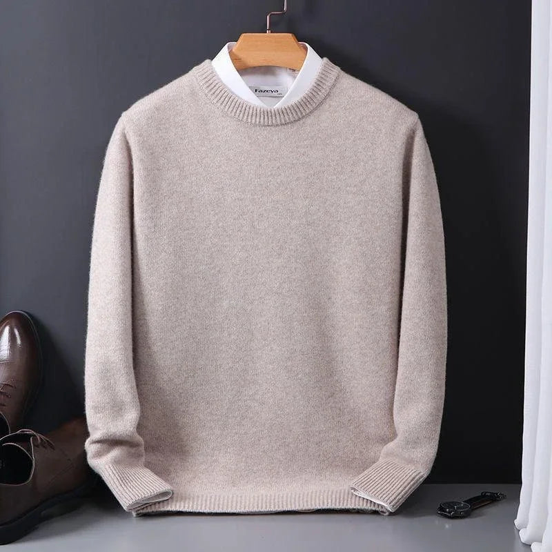 Men's pullover jumper with crew neck and clean minimalist design for versatile styling