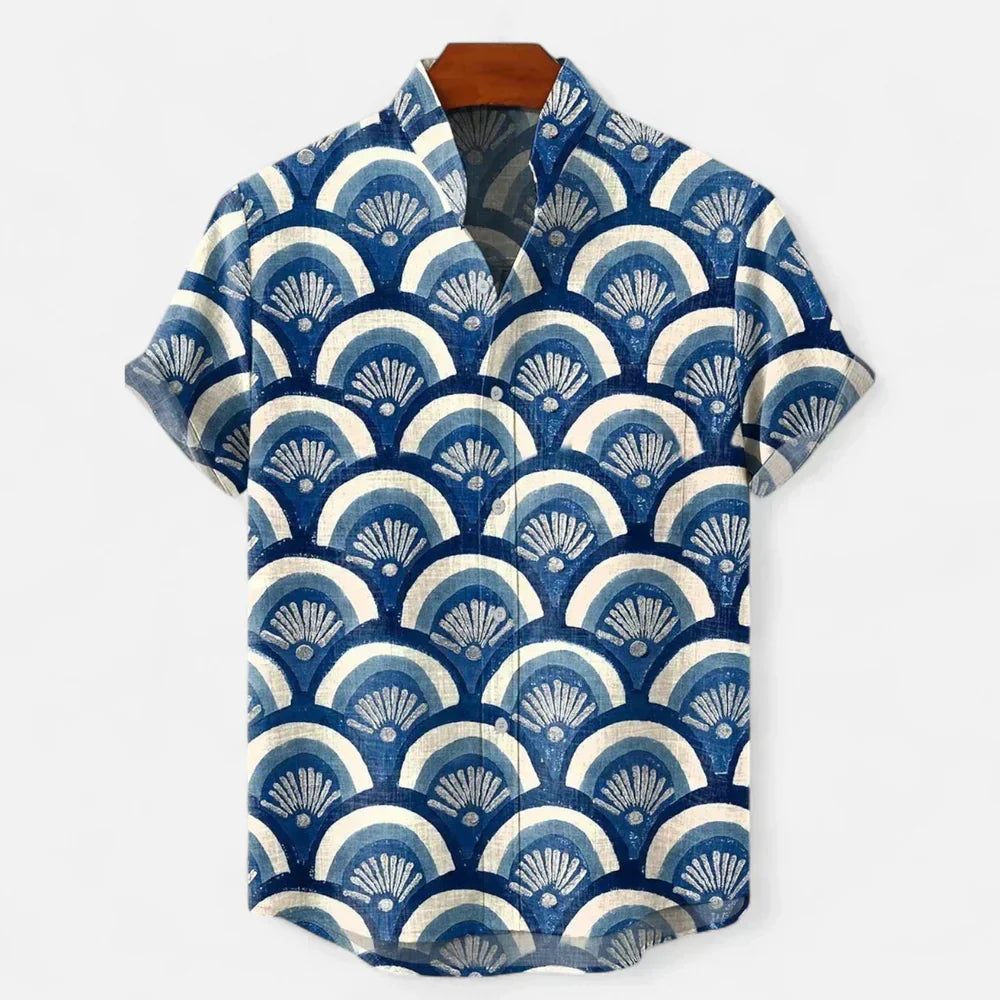 Men's short sleeve shirt with relaxed fit and chest pocket in colour block design