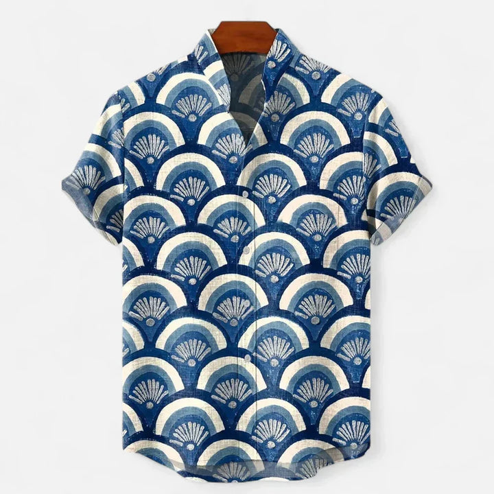 Men's short sleeve shirt with relaxed fit and chest pocket in colour block design