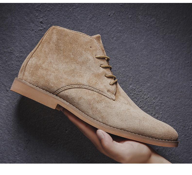 Men's lace-up desert boots in suede-effect finish with contrasting sole and pointed toe