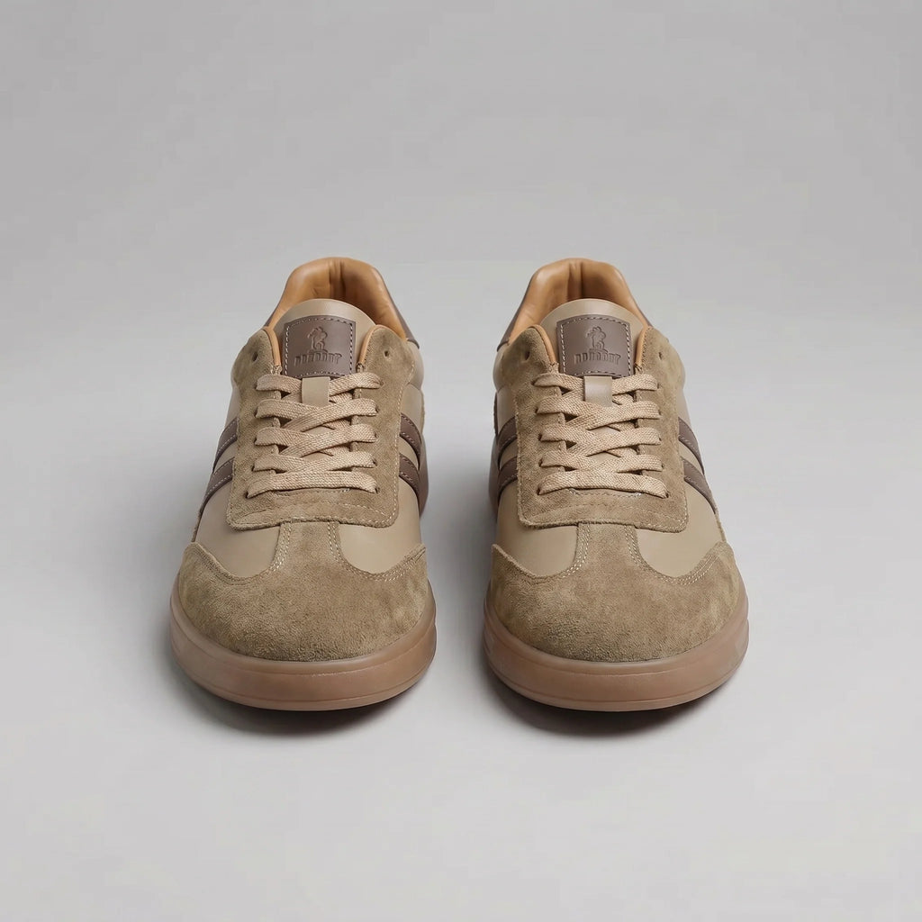 Men's retro trainers showcasing classic silhouette and contrasting colour blocking