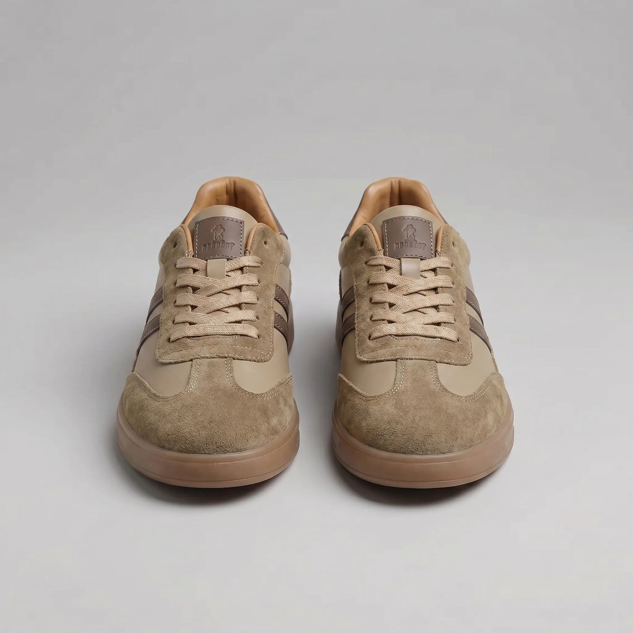 Men's retro trainers showcasing classic silhouette and contrasting colour blocking