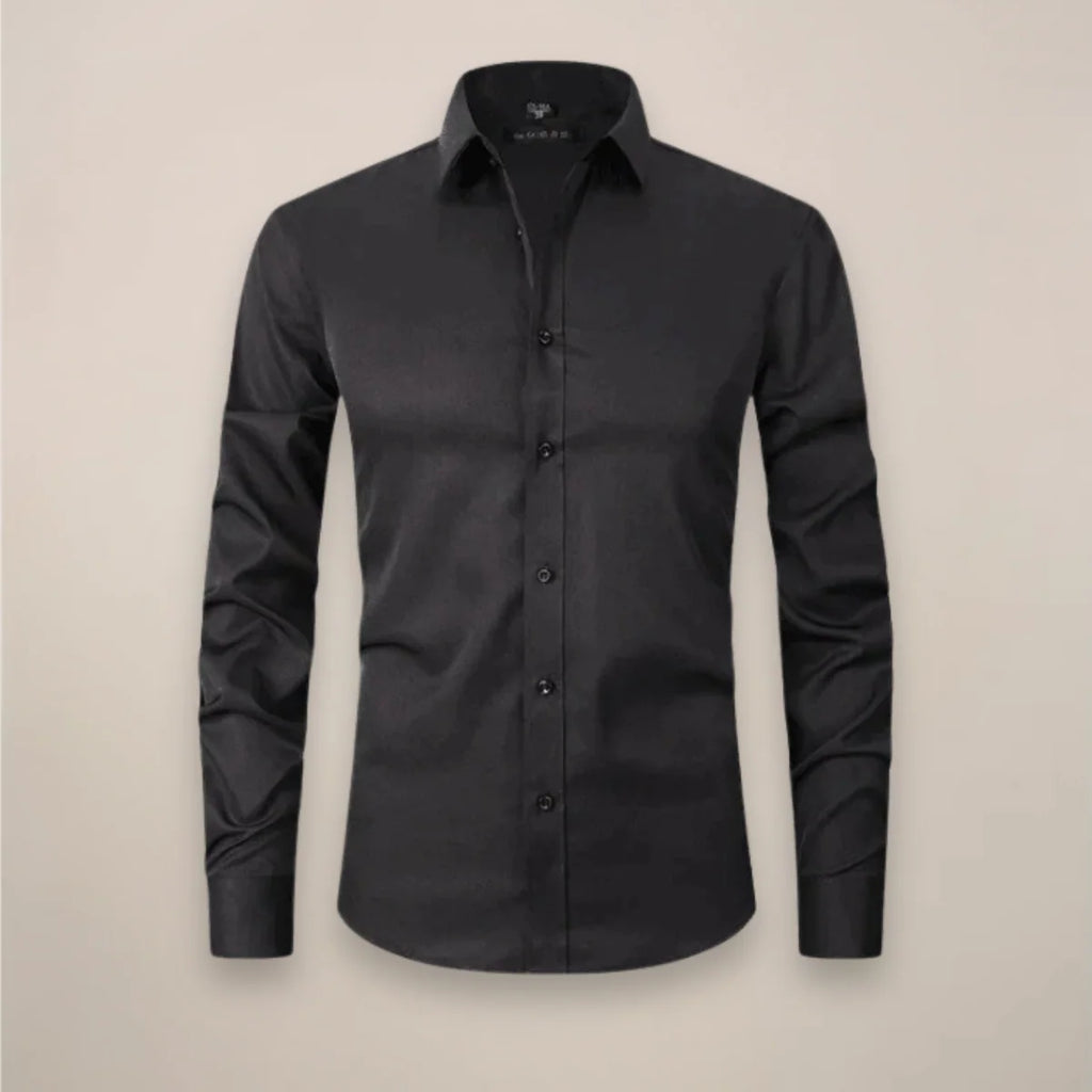 Light purple men's formal shirt with tailored silhouette
