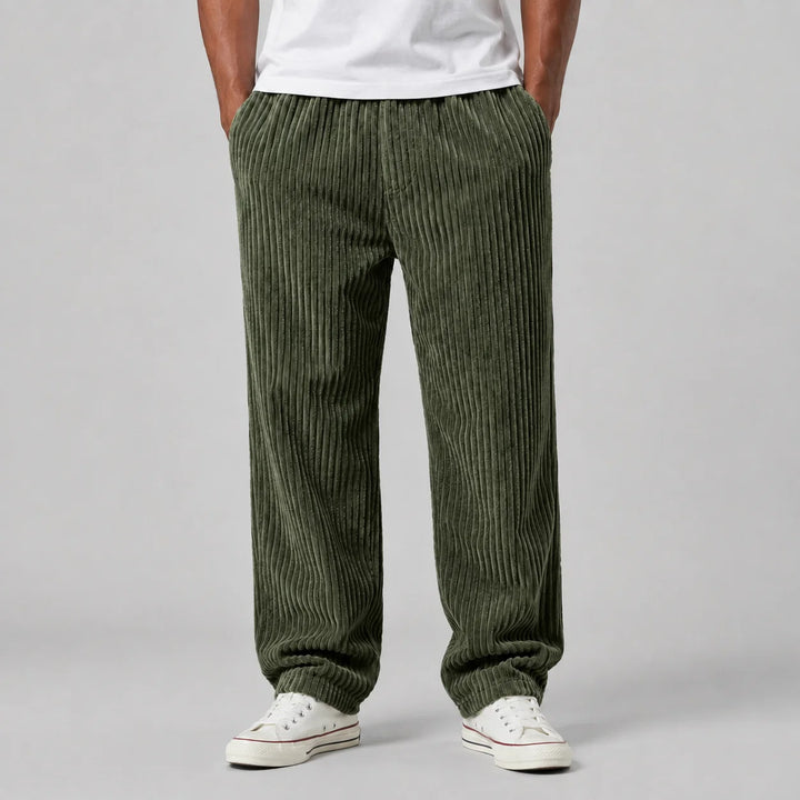 Men's relaxed corduroy trousers with functional side pockets and elastic waist