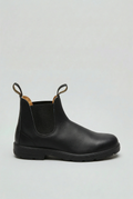 Men's Chelsea boots with elastic side panels and rear pull loop in smooth finish