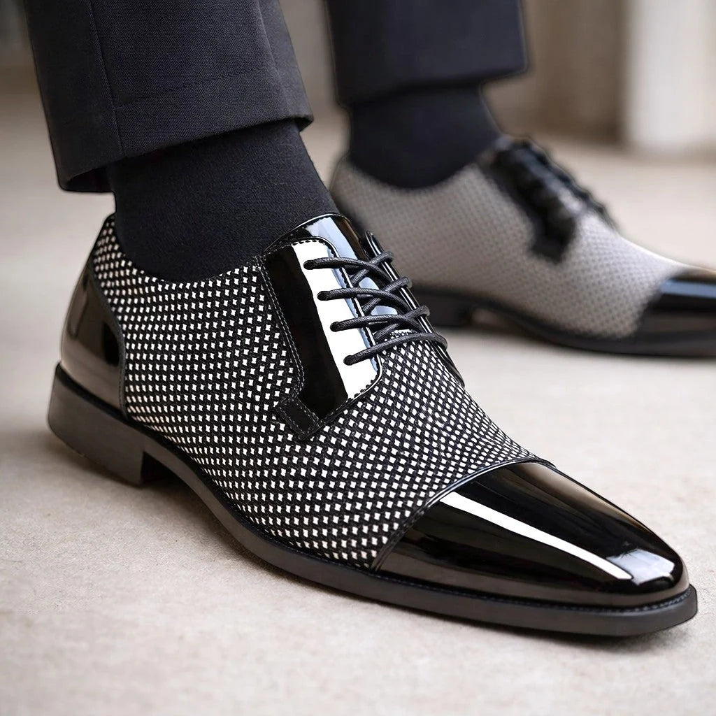 Structured men's formal shoes with cap toe detailing and glossy navy finish